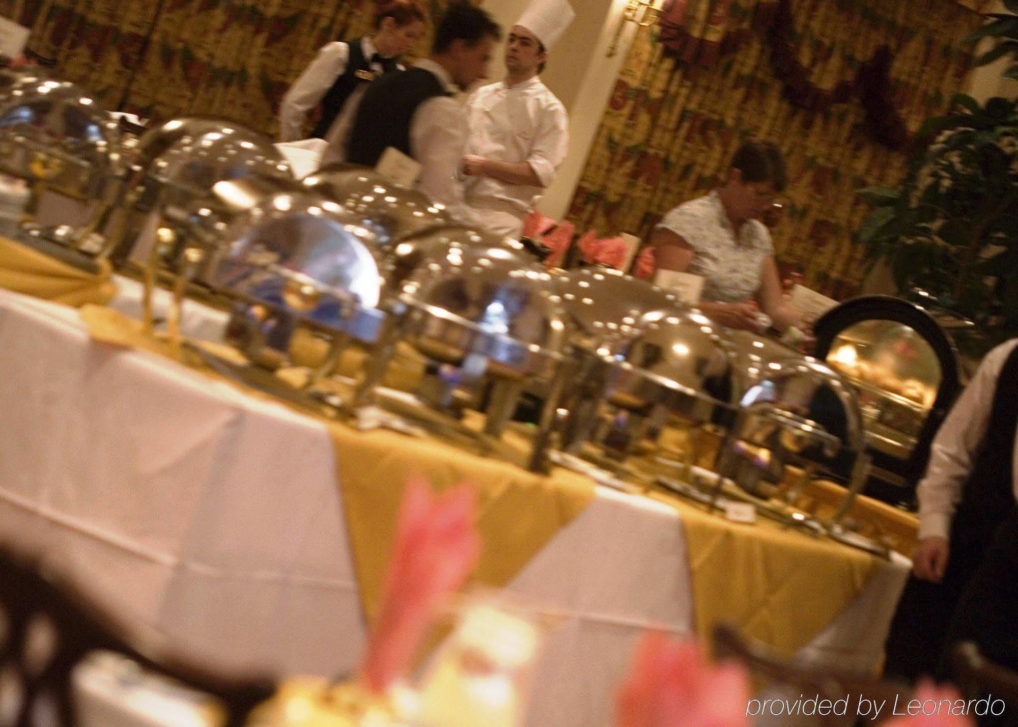 ホテル ウィットルベリー パーク Whittlebury エクステリア 写真