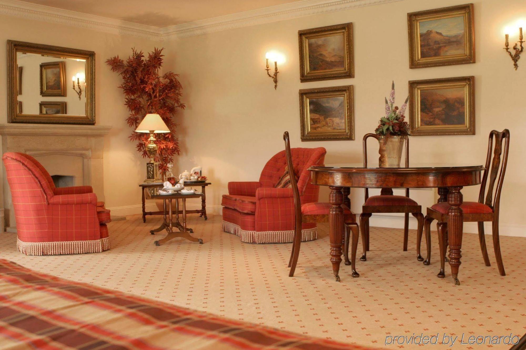ホテル ウィットルベリー パーク Whittlebury エクステリア 写真
